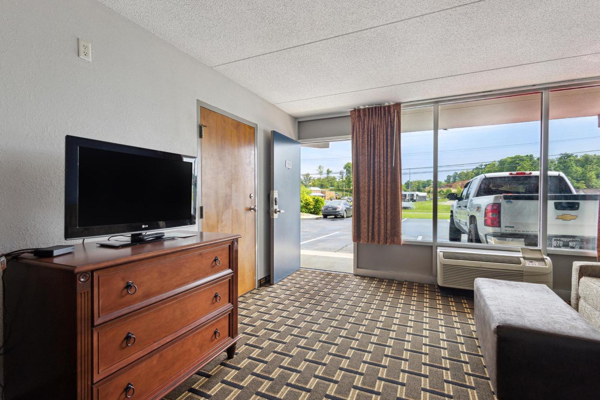 Relax Inn By Oyo Greeneville Near Hwy Us-321 Екстериор снимка