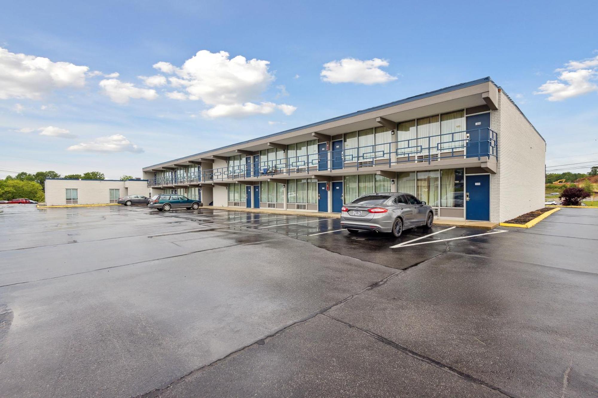 Relax Inn By Oyo Greeneville Near Hwy Us-321 Екстериор снимка